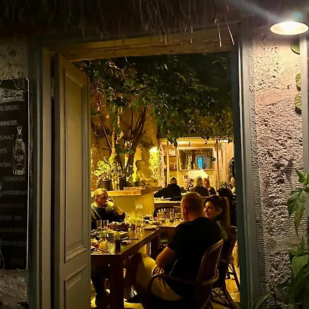 Alaca Butik * Alaçatı