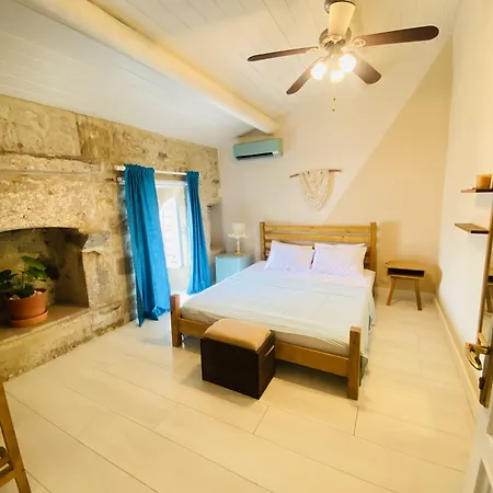 Alaca Butik Otel Alaçatı