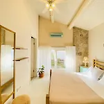 Otel Alaca Butik Alaçatı